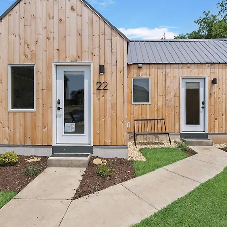 Bunkies- The Hold Villa