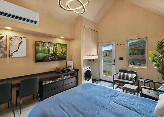 Holiday home Bunkies- The Hold *