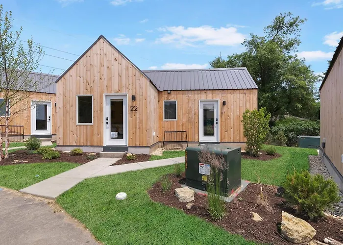 Bunkies- The Hold Holiday home