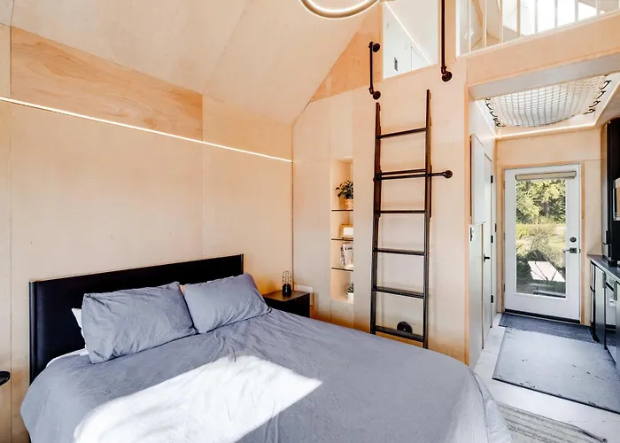 Holiday home Bunkies- The Hold Ottawa